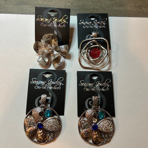 Clip-On Large Pendants lot of 4 new on Card  #C300 necklaces jewelry making - Picture 1 of 6